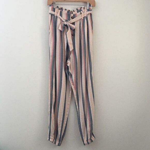 American Eagle pastel stripe paper bag pants | Size Small - Picture 6 of 8